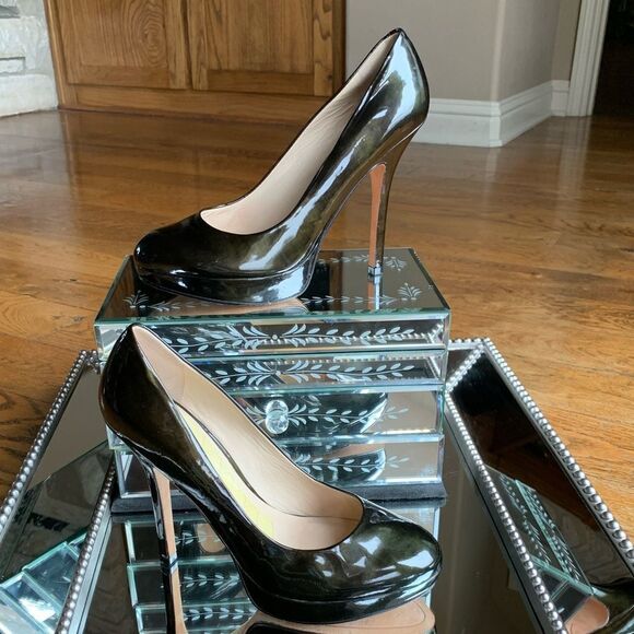 Joan & David Dark Green Patent Leather Formal Heels - Picture 3 of 13